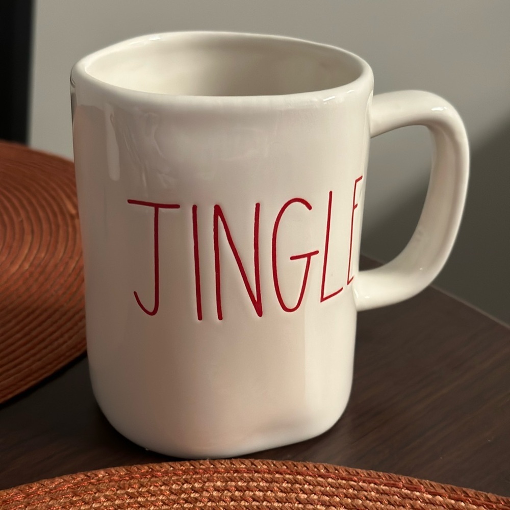 Rae Dunn Jingle Christmas Mug: Perfect for Festive Sips - Picture 1 of 3
